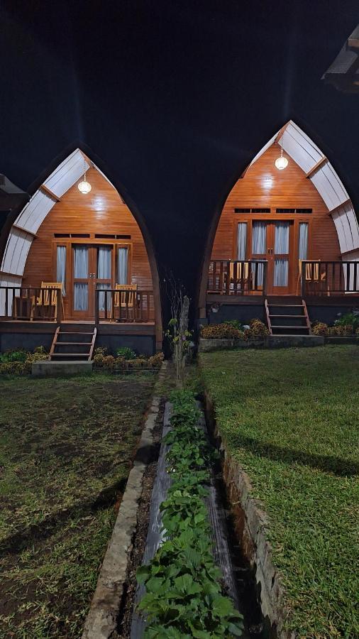 Family Rinjani Bungalow Sajang Exteriér fotografie